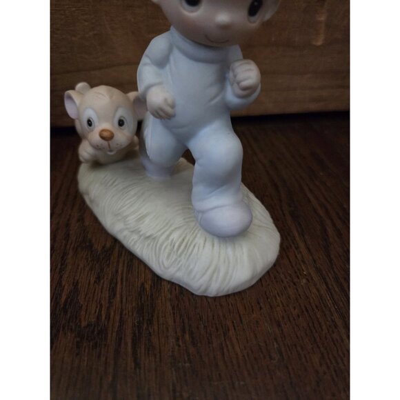 Vtg Precious Moments Porcelain Figurine-God’s Speed NO BOX - Picture 9 of 10